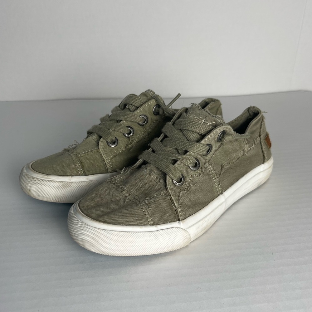 Blowfish Slip On Shoes - Army Green SIZE 7 - Only worn a few times, very clean!